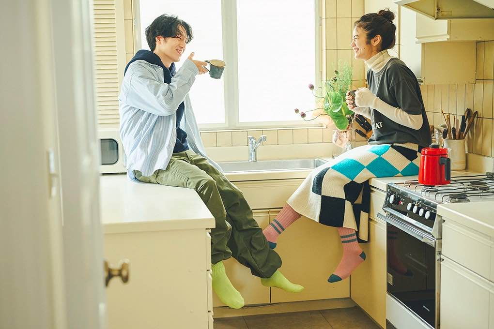 男性と女性と靴下